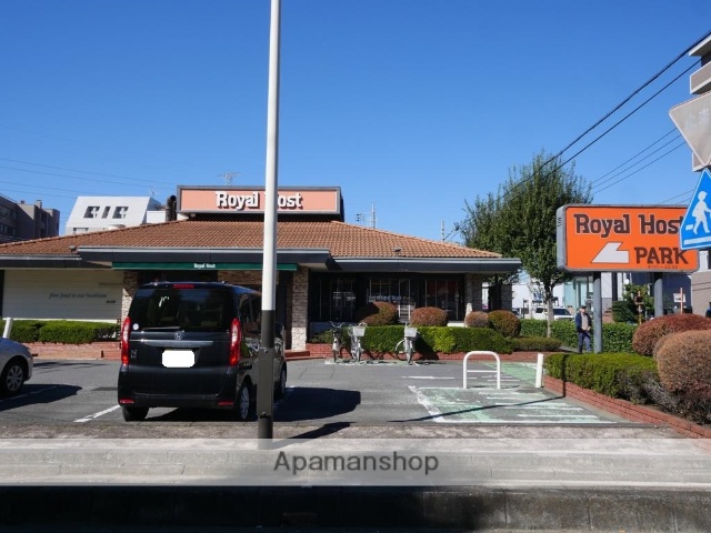 飲食店　ロイヤルホスト所沢店（飲食店）まで454m