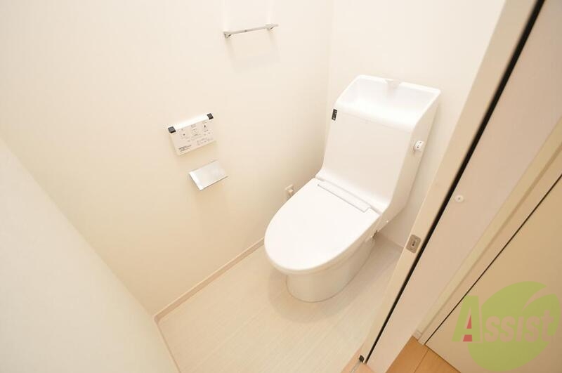 トイレ　清潔感のある白いお手洗い