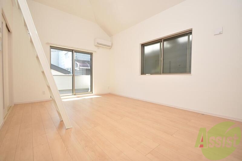 居室・リビング　綺麗な洋室広々１０帖