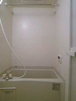 バス・シャワールーム　ゆったり過ごせるお風呂です