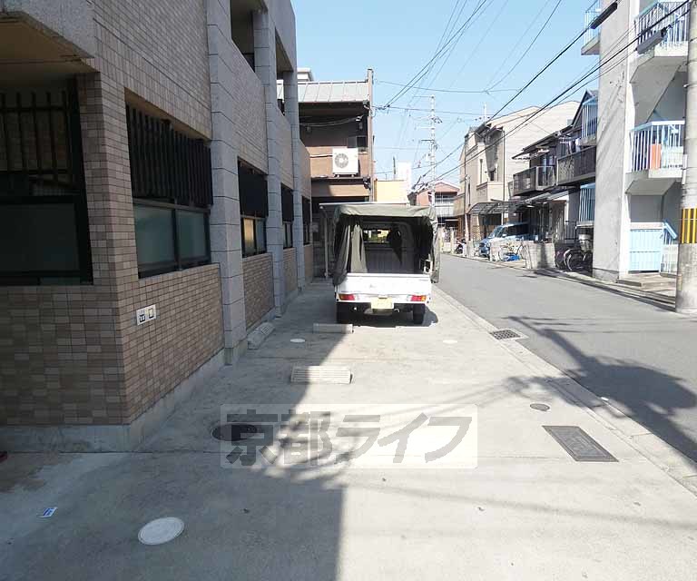 駐車場　駐車スペースです。