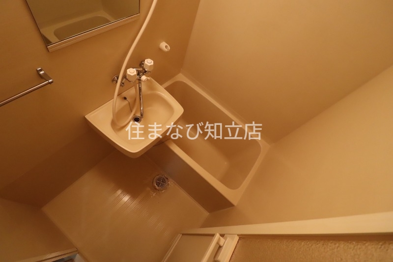 バス・シャワールーム　同型別部屋写真