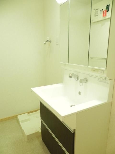 洗面設備　※別号室参考写真です
