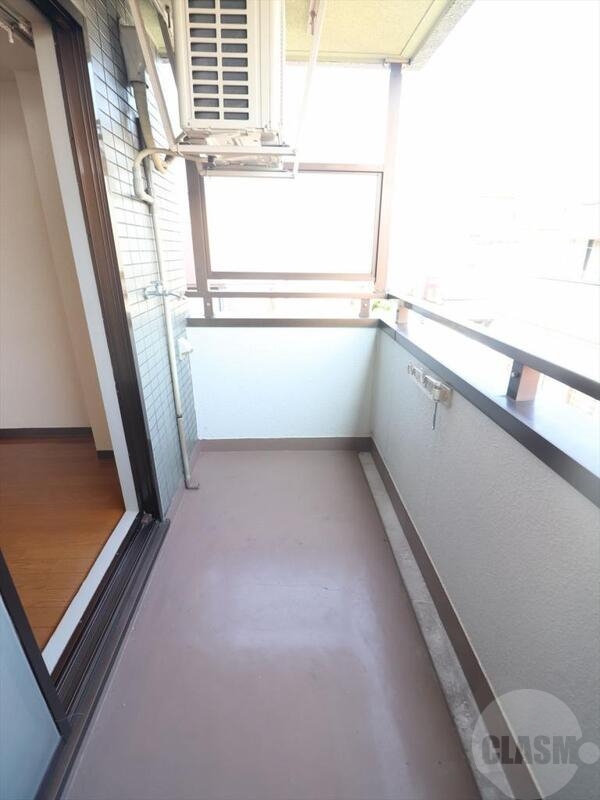 バルコニー　南東向きのバルコニー
