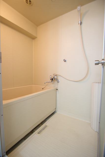 バス・シャワールーム　※他のお部屋の参考写真です