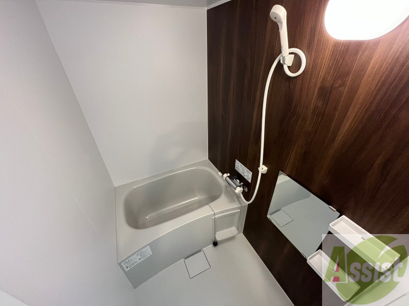 バス・シャワールーム　お風呂になります。一日の疲れを癒してくださいね。