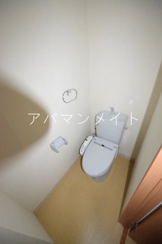 トイレ　ウォシュレット付き