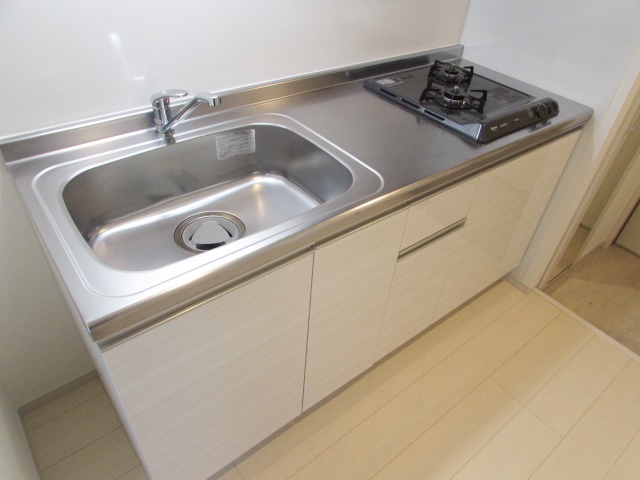 キッチン　コンパクトなキッチンで掃除もラクラク