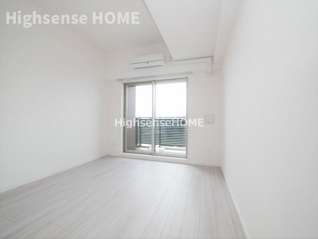 居室・リビング　個人の部屋や寝室として使える洋室です