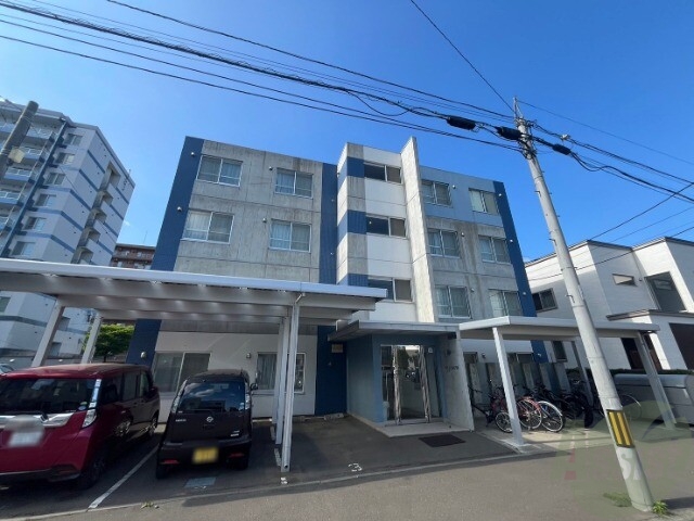 建物外観　札幌市中央区北七条西「ＹＥＬＬ北７条」