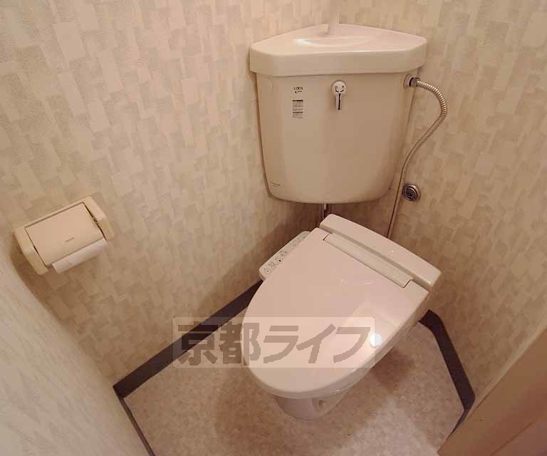 トイレ　ウォシュレット付き