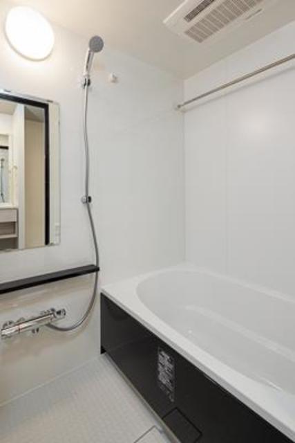 バス・シャワールーム　※写真は同タイプ住戸です。