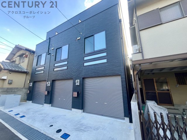 建物外観　居住者専用のごみ置き場があります。