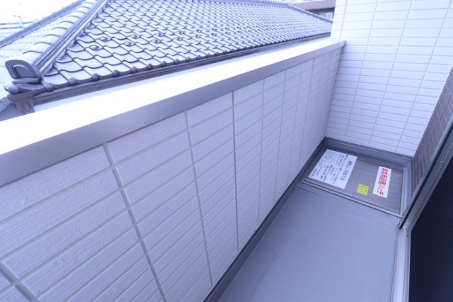 バルコニー　※別部屋の参考写真、現況優先※