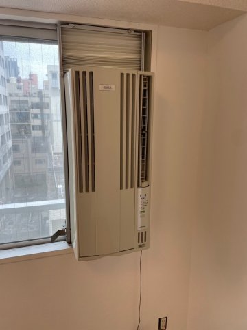 その他　ウインドウエアコン（残置物）