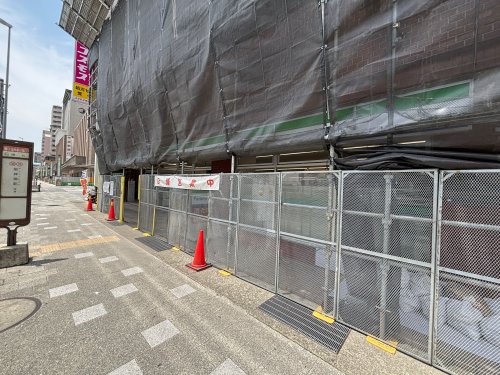 コンビニ　ファミリーマート 灘桜口店（コンビニ）まで91m