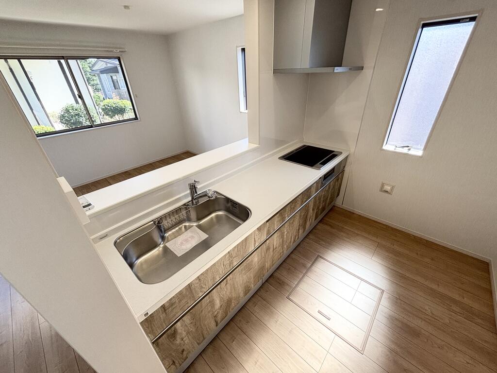 キッチン　対面カウンターのシステムキッチン