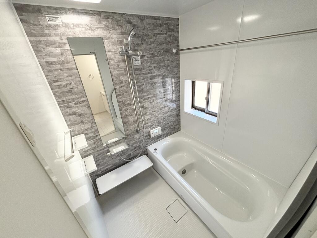 バス・シャワールーム　追焚と浴室乾燥機付き