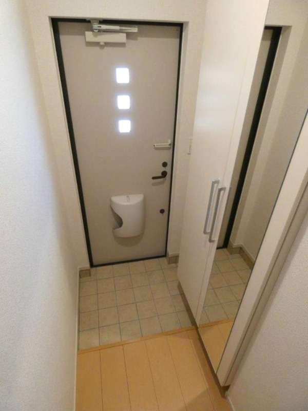 玄関　図面と現状に相違がある場合には現状を優先