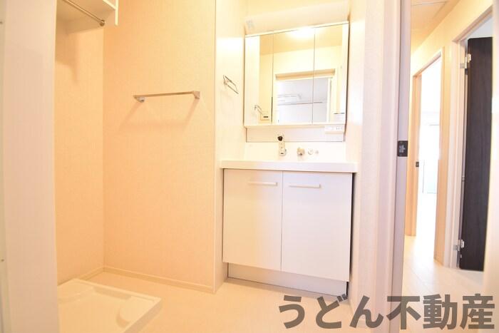 洗面設備　うどん県のお部屋探しはうどん不動産へ うどんちゃんとLINE