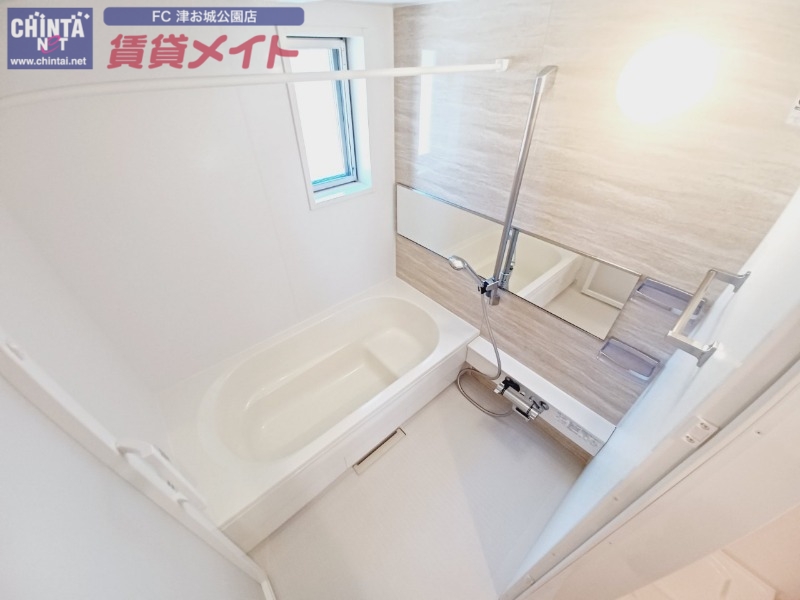 バス・シャワールーム　同型反転タイプ