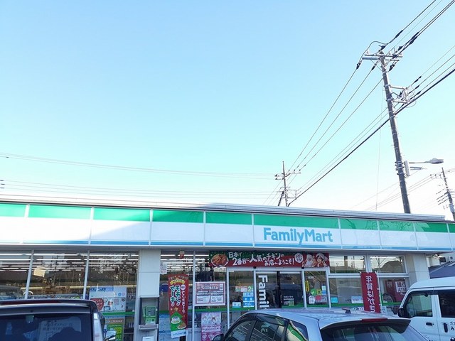 コンビニ　ファミリーマート（コンビニ）まで367m