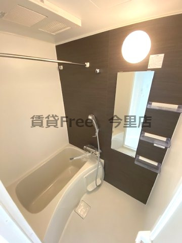 ＪＲ大阪環状線 鶴橋駅 徒歩2分 8階建 築10年の風呂写真