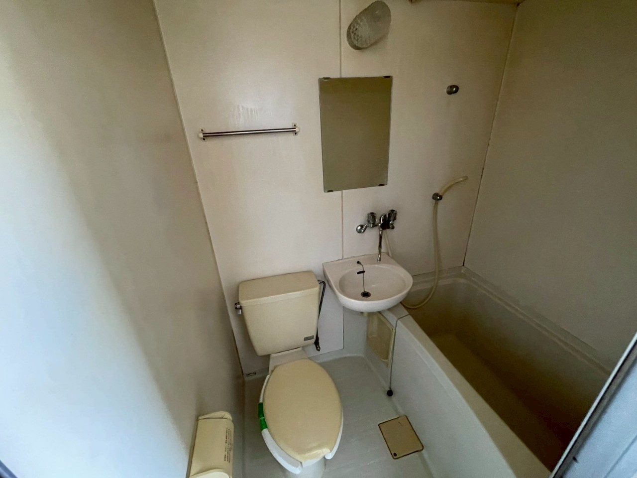 ホワイトハウス日野のトイレ写真