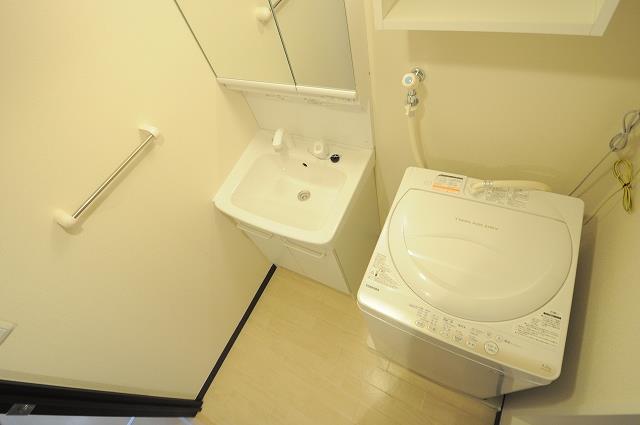 洗面設備　同シリーズの類似となります。現況を優先致します。