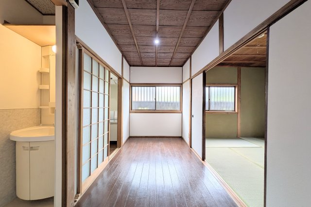 垂谷貸家の居間写真