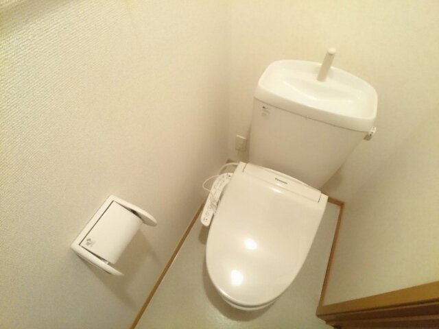 トイレ　落ち着いたトイレです