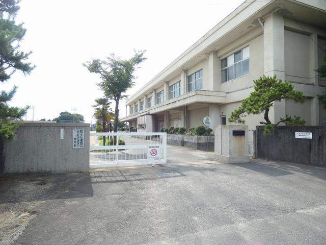 中学校　稲沢市立大里中学校（中学校）まで1735m