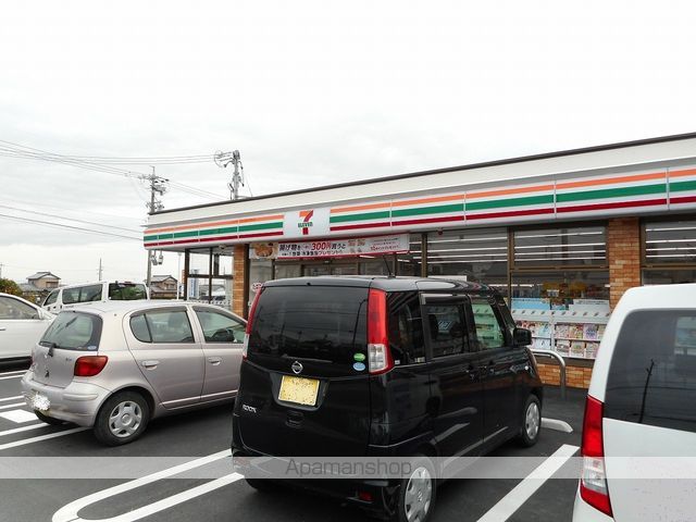コンビニ　セブンイレブン（コンビニ）まで1035m