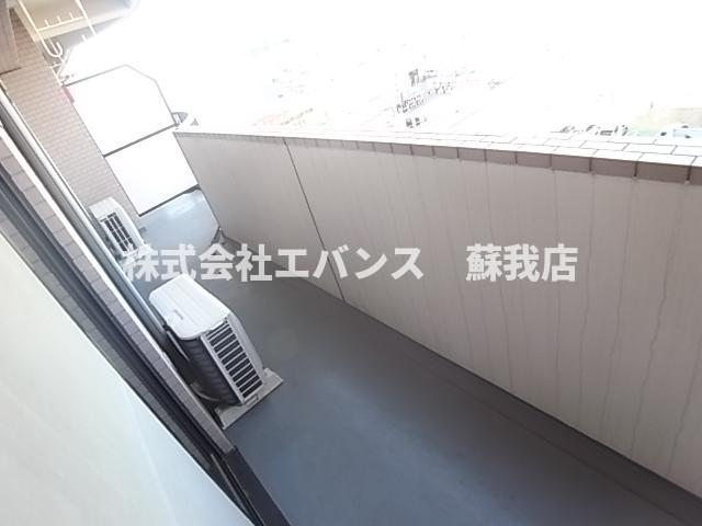 バルコニー　開放的で明るい空間を演出してくれるバルコニーです