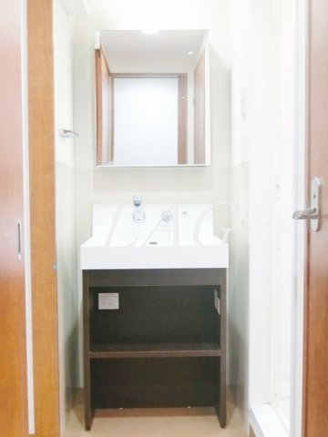 洗面設備　独立洗面台です。