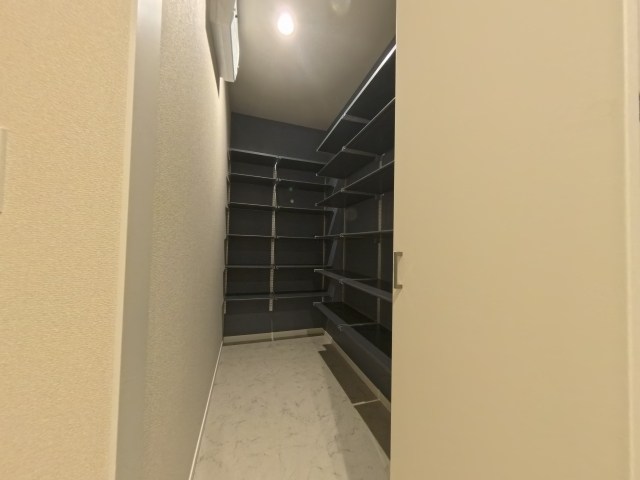 玄関　シューズインクローゼット