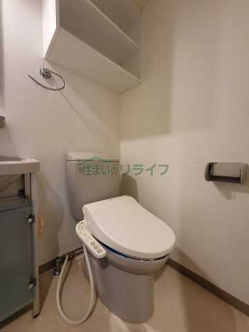 トイレ　別部屋参考写真となります。