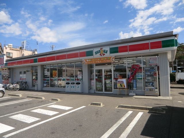 コンビニ　サンクス（コンビニ）まで498m