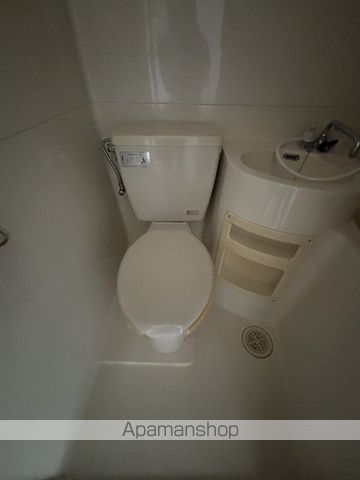 地下鉄谷町線 中崎町駅 徒歩10分 6階建 築43年のトイレ写真