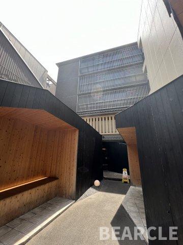建物外観　落ち着いた雰囲気の外観です