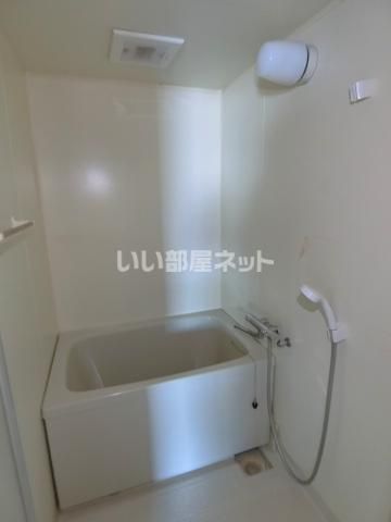 根石ビルの風呂写真