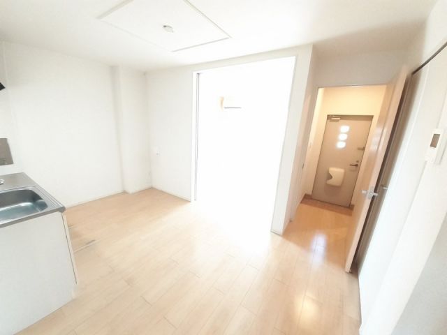 イースト 折尾瀬の居間写真