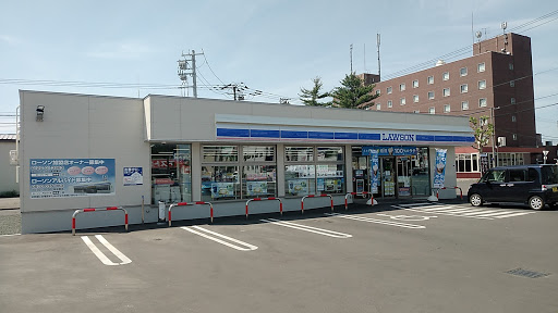 コンビニ　ローソン 北見常盤町三丁目店（コンビニ）まで380m