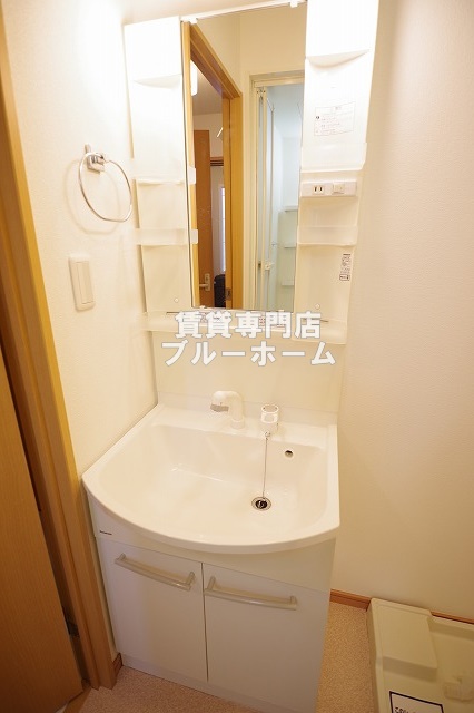 洗面設備　温水洗浄便座です！