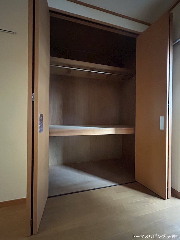 地下鉄七隈線 渡辺通駅 徒歩5分 12階建 築16年の内装写真