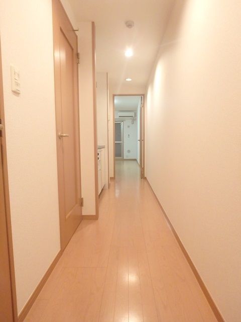 ラヴィアンローズの玄関写真