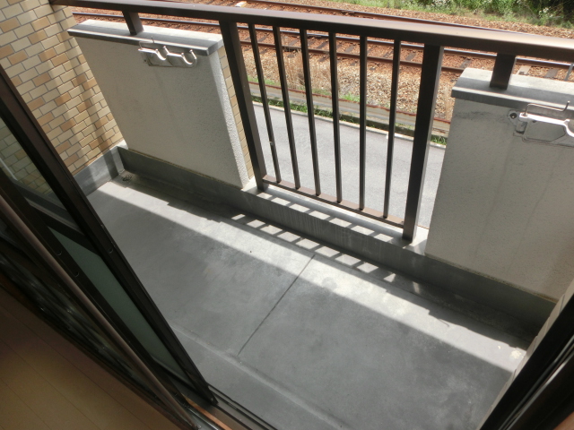 バルコニー　※別のお部屋の写真の為、現況を優先とさせて頂きます。