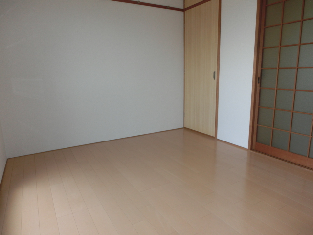 居室・リビング　※別のお部屋の写真の為、現況を優先とさせて頂きます。