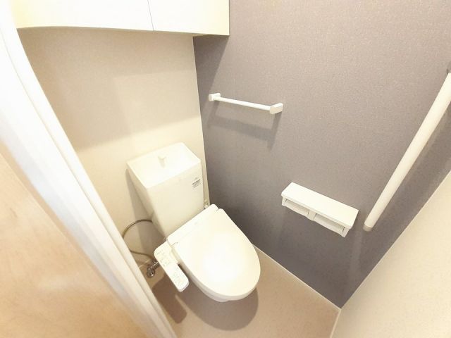 【ロータス青山１のトイレ】