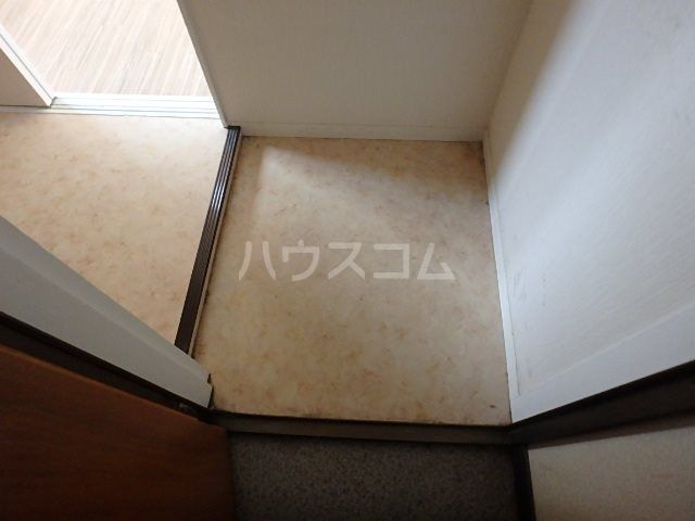 【掛川市下垂木のアパートの玄関】